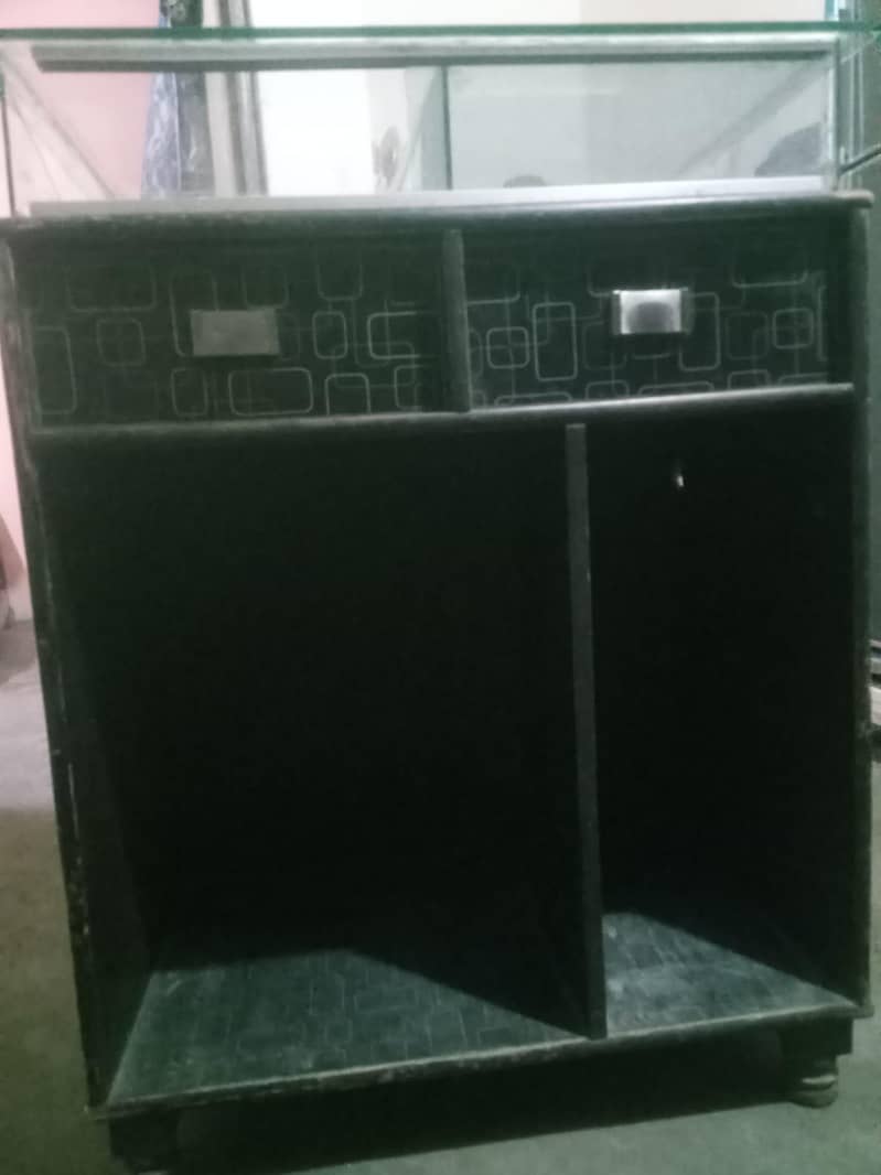 COMPUTER TABLE/MOBILE COUNTER 5