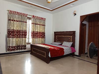 Get This Amazing Good Location 900 Square Feet Flat Available In DC Colony