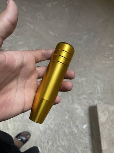 Gear nobe gold color