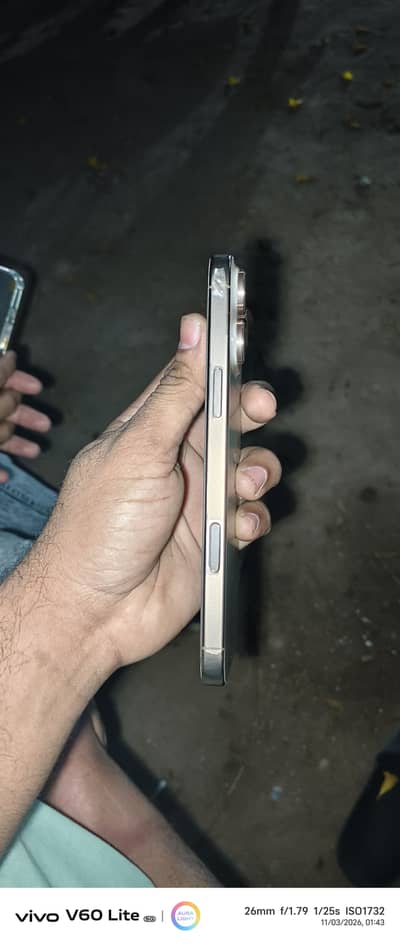 iPhone 16 pro max Jv