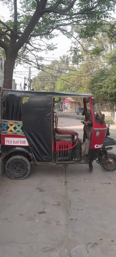 Tez raftar auto rikshw