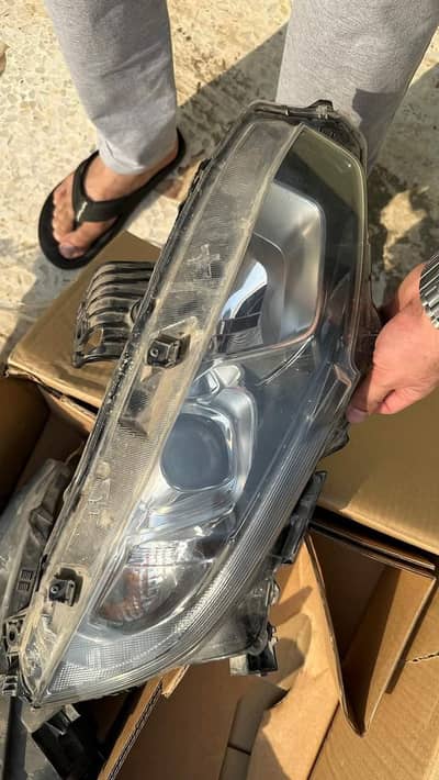 Honda Civic X Gen 2016-2019 Orignal Headlights