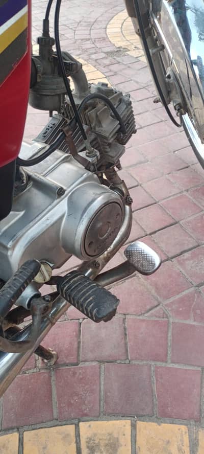 Honda CD 2015/0/3/0/0/2/6/7/3/8/2/4