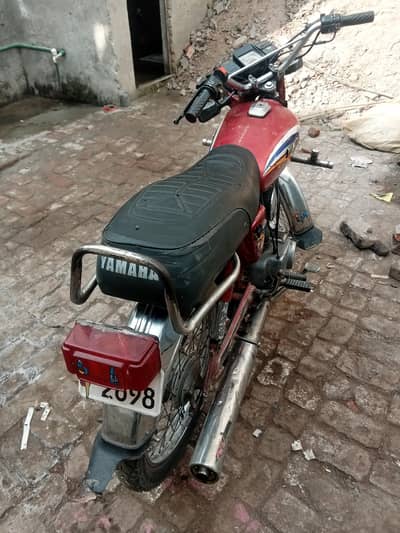 Yamaha YB 100 arjant seil nambar 03048701107