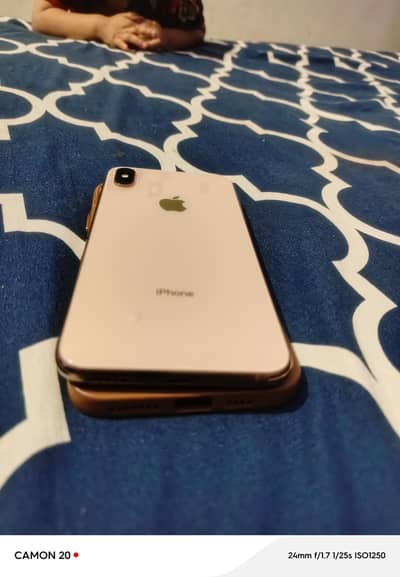 10 by 10 condition hai  256 gb memory hai  battery health 74 service