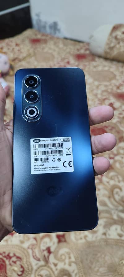 itel s 25 6 128 screen finger print 120 refresh rate