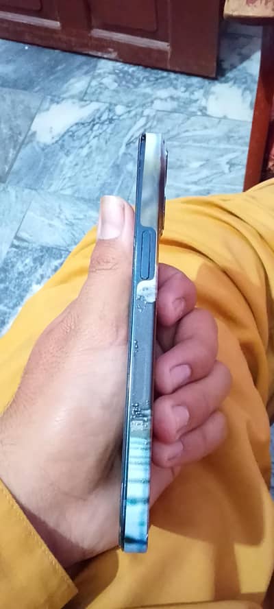 iphone 13 panal change only one line battery service 75%