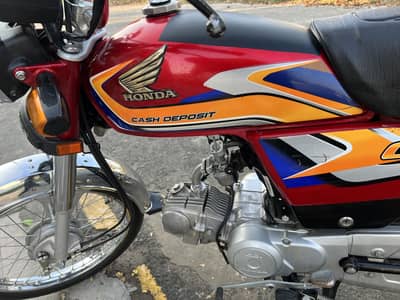 Bike boht achi h or time pas waly dur rhy