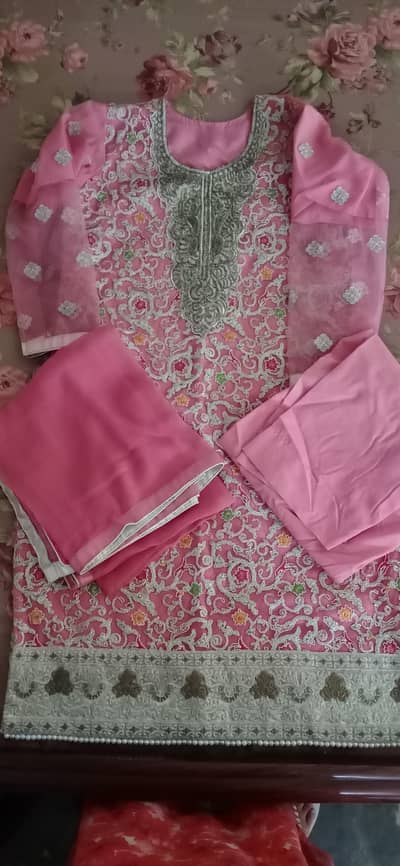 3 Piece Embroidered Dreas