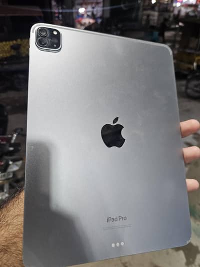 IPAD PRO 4th generation M2 128GB GLASS BREAK ONLY