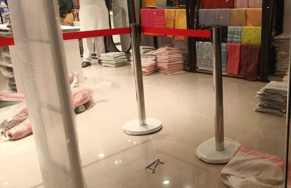 stanchions crowd control barrier queue pole queue manager queue stand 1