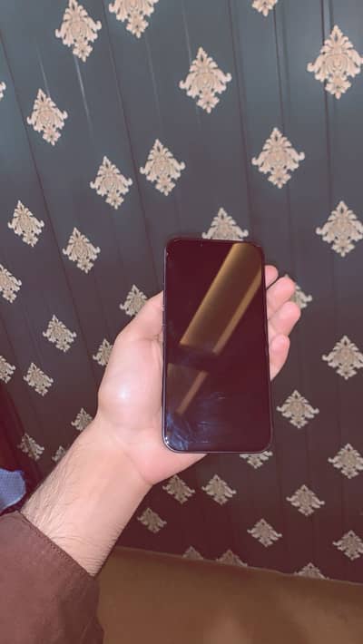 Iphone 13 10/10 waterpack  03706428577 (only serious buyer contact)