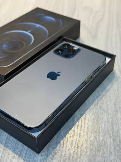 i Phone 8plus, 11,12,13,14,15 pro max on instalment Whatsap 3318609315