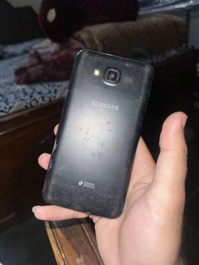 Samsung J7