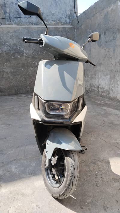 Yadea Rubin Electric Scooter