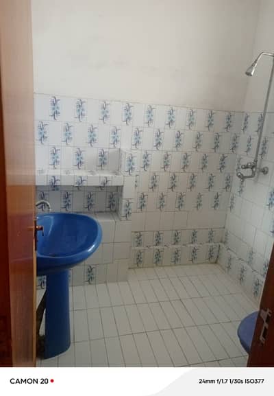 2 kanal double story house available for Rent in Garden Town Lahore.