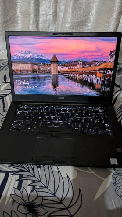 Dell i7 8th gen 16/256 gb