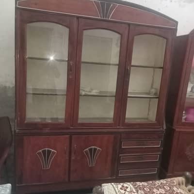 dressing table new coundition almari