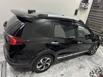 Honda BrV-S top of the line variant