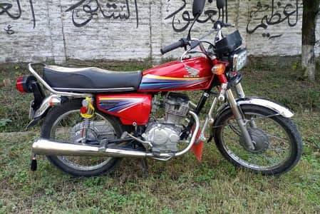 Honda 125cc 2010 model bike for sale call me 03460423873