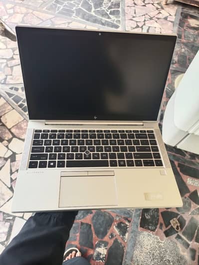 HP elitebook 840 G8  AMD Ryzen 5 PRO 5650u 16GB RAM 512GB SSD NVMe