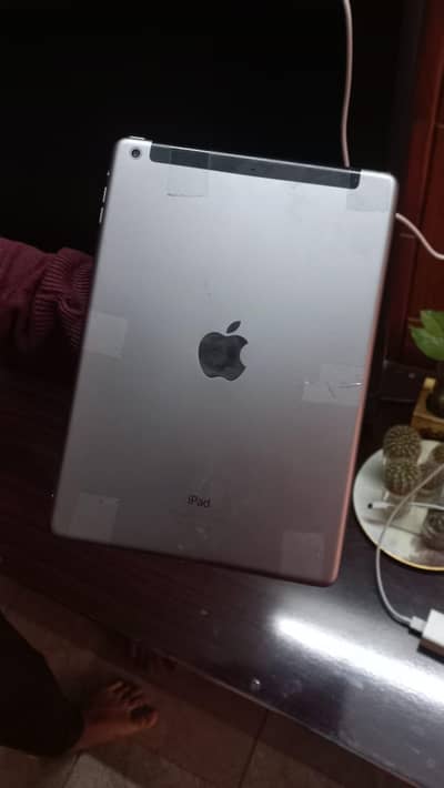 Ipad 7th gen 64 GB dead