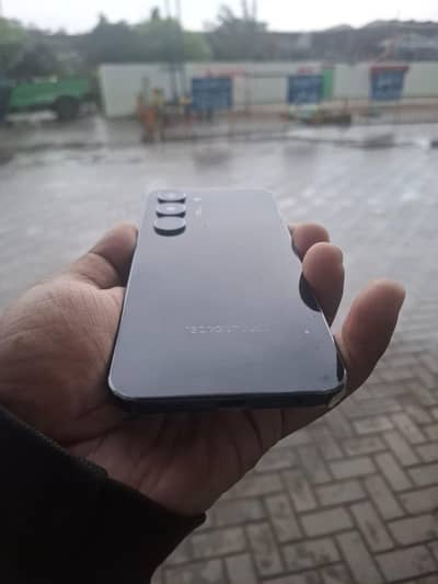 Techno spark 40 pro 8/8 256 exchange possible