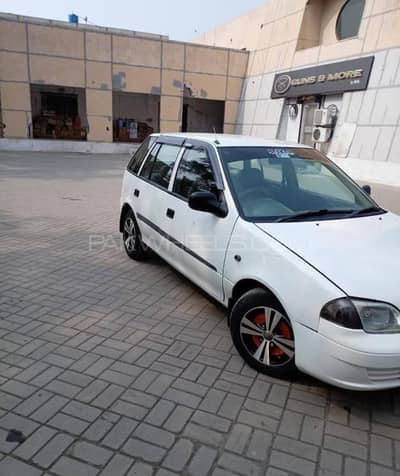Suzuki cultus 2013 Neat and clean