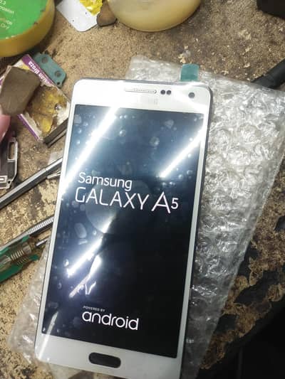 Samsung A5 (Golden phone)