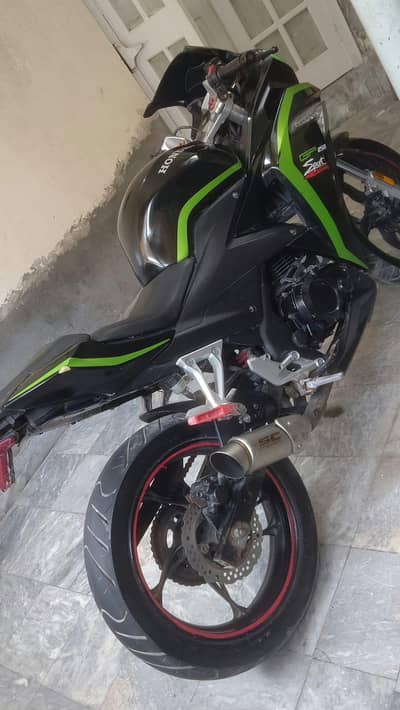 _*Honda || CBR || Style Sports Bike 250 Look || Model 2021*_