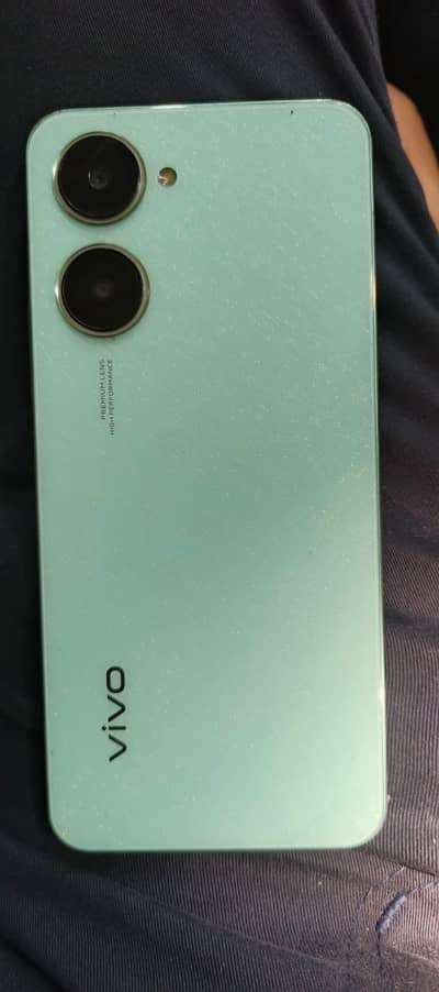 Vivo y03. With box And All Assesrioes