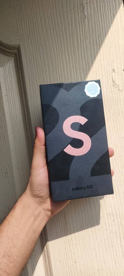 Samsung S22 Official Pta with box
