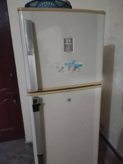 Urgent Dawlance fridge good condition