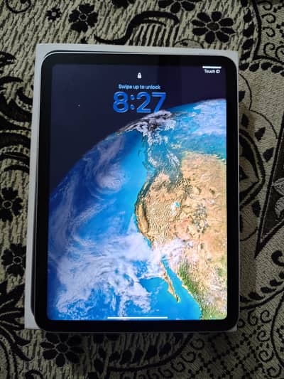 Ipad A16 10/10 condition