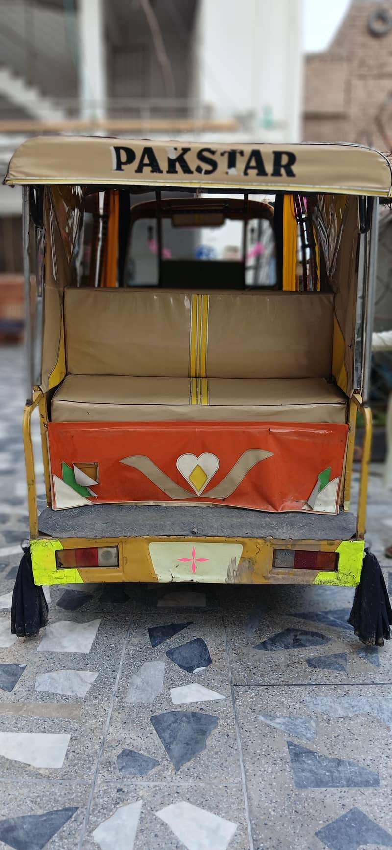 انجن ٹائر بیٹری بلکل اوکے ہے باڈی اوکے زبردست 1