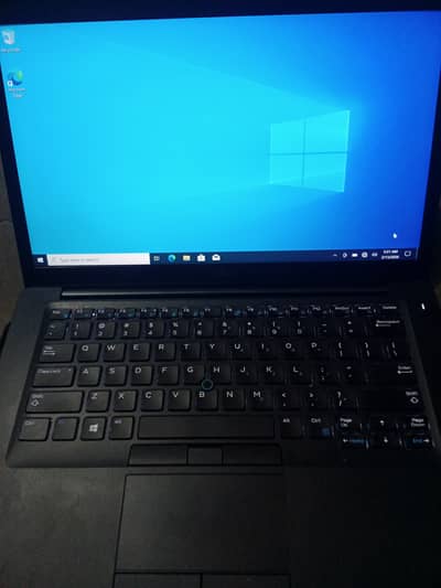Dell 7490 i5 8th generation touch screen 10/10