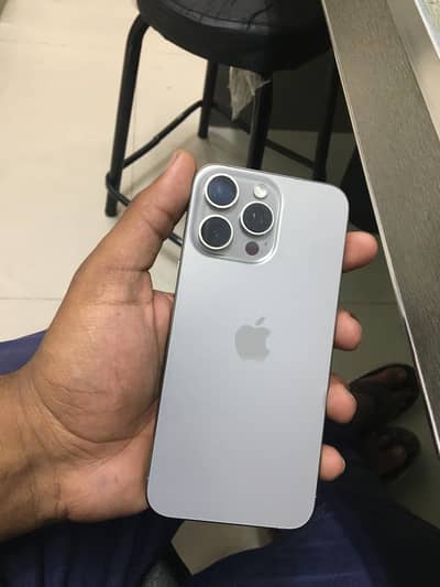 15 pro max JV mobile 12 /256 10/10