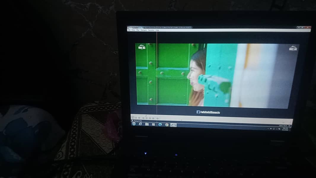 بالکل اوکے ہے لیپ ٹاپ ہائی فائی ہے 2