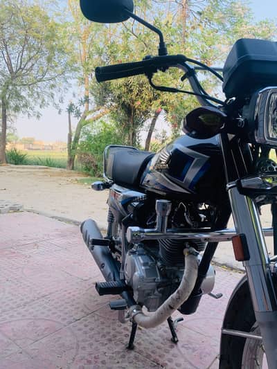 10/10 condition 3500 km drive