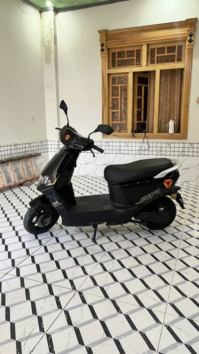 Yadea Rubin Electric Scooty for Sale