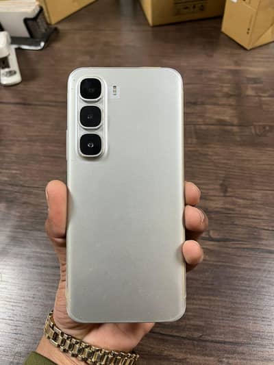 Infinix hot 60 pro plus 8 256