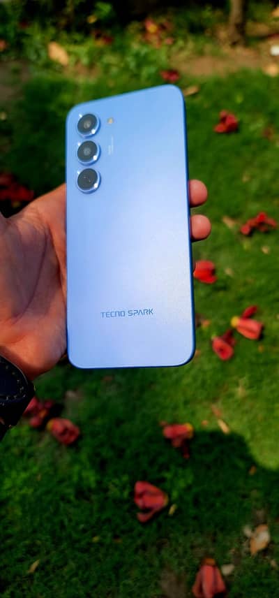 Tecno Spark 40 pro, 8/256GB, 11 Month Warranty, Brand new 10/10
