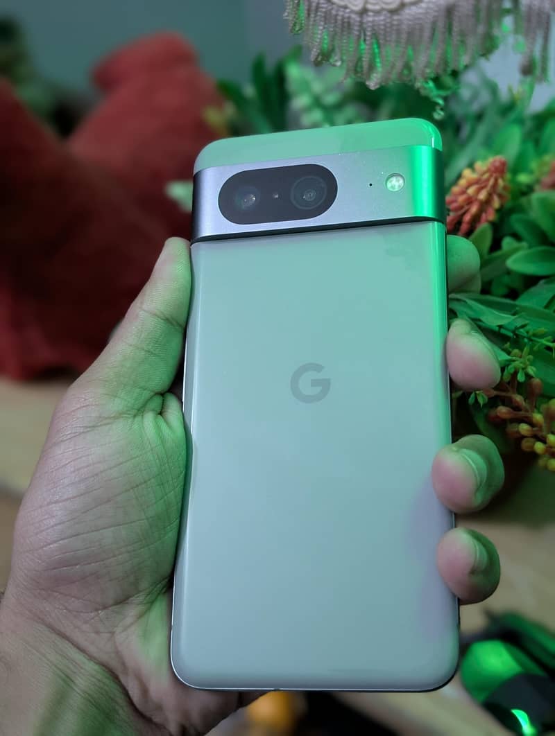 Google pixel 8 5