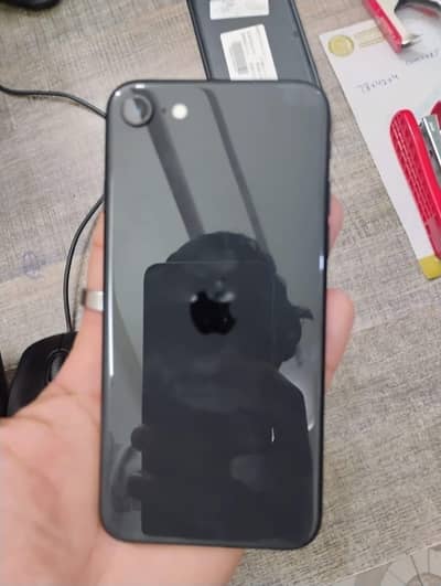 I phone se 2020 all ok 10/9 urgent sell