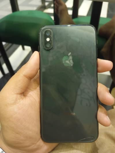iPhone X's black colour