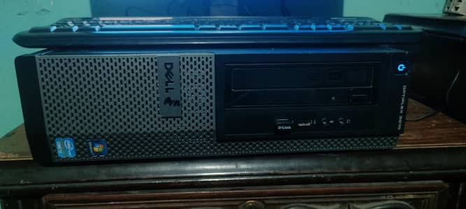 Dell Desktop CORE i3 processor . 8 gb ram 128 gb ssd for sale