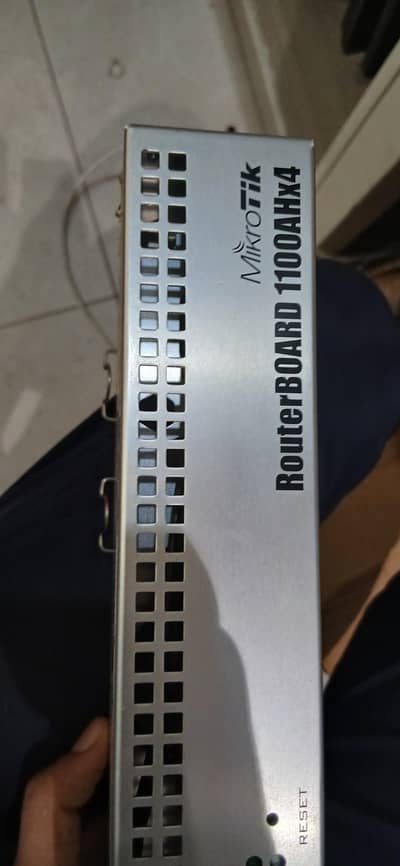 mikrotik rb1100ahx4