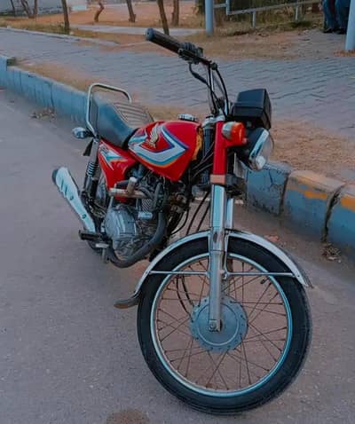 (Honda CG 125 2016 model) 0347=66=96=397 my WhatsApp number
