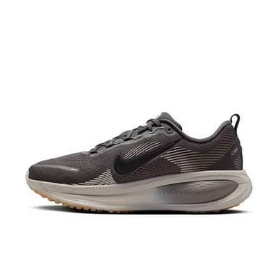 Nike Vomero 18 100% original Shoes baught from Hyperstar