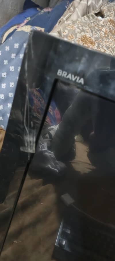 smart LCD TV sony company sale used me hai 10/8 condition urgent sale